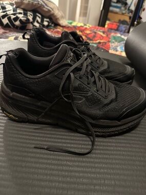 Skechers All-Black Athletic Running Sneakers